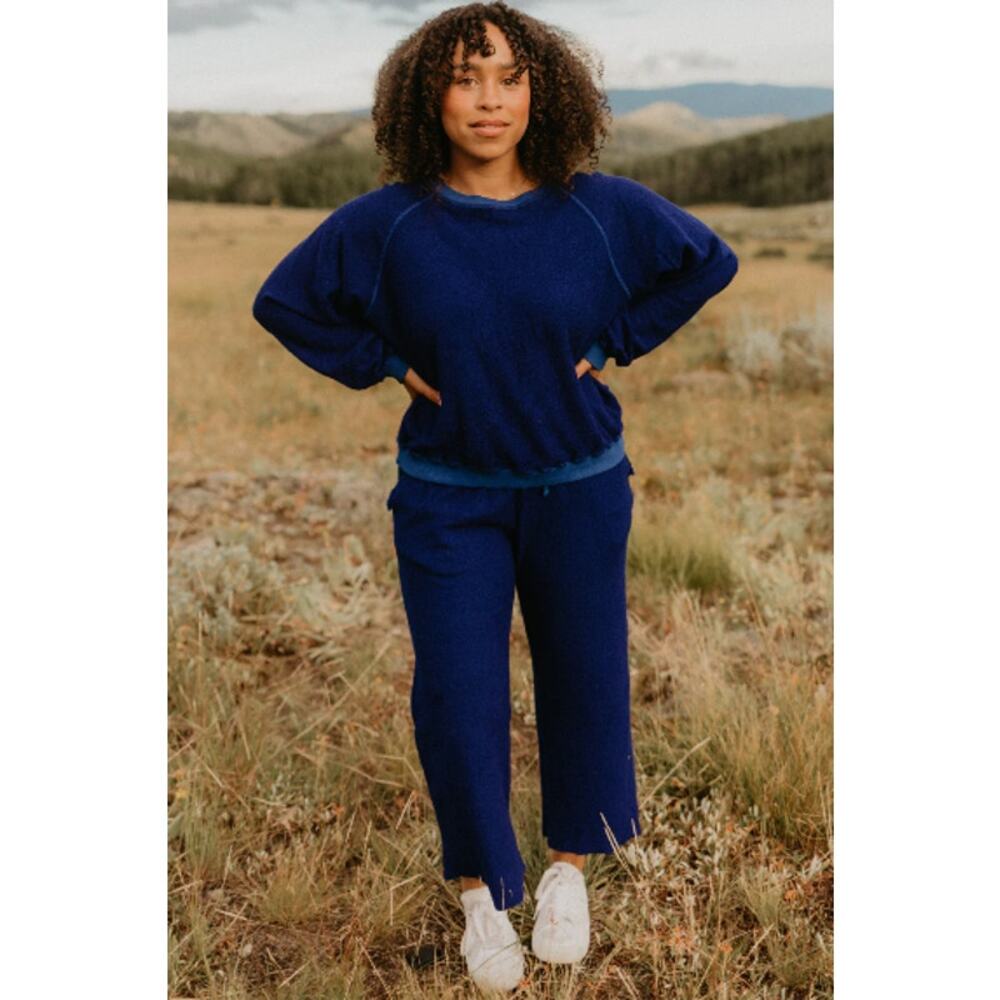 People of Leisure Smile Sweatshirt Dark Blue Raglan Sleeve Small‎ Lounge Comfort